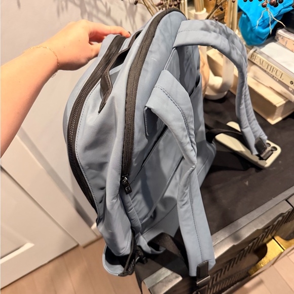 Away | The Backpack (2019) Stylish Blue Gray Backpack | Unisex - Picture 4 of 8